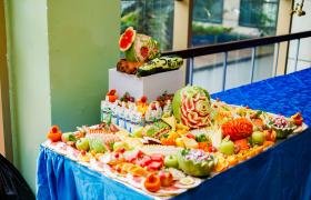 Entrées, Fruits et Amuse-Bouches : Sublimez Vos Événements avec ADRI SOLUTIONS